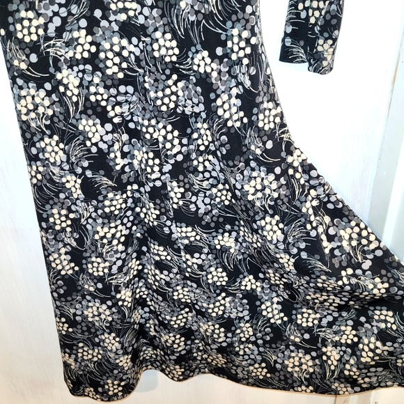 GNW Empire forward Dress with Rouching Size 8 Black Gray Cream Pattern - Picture 6 of 11